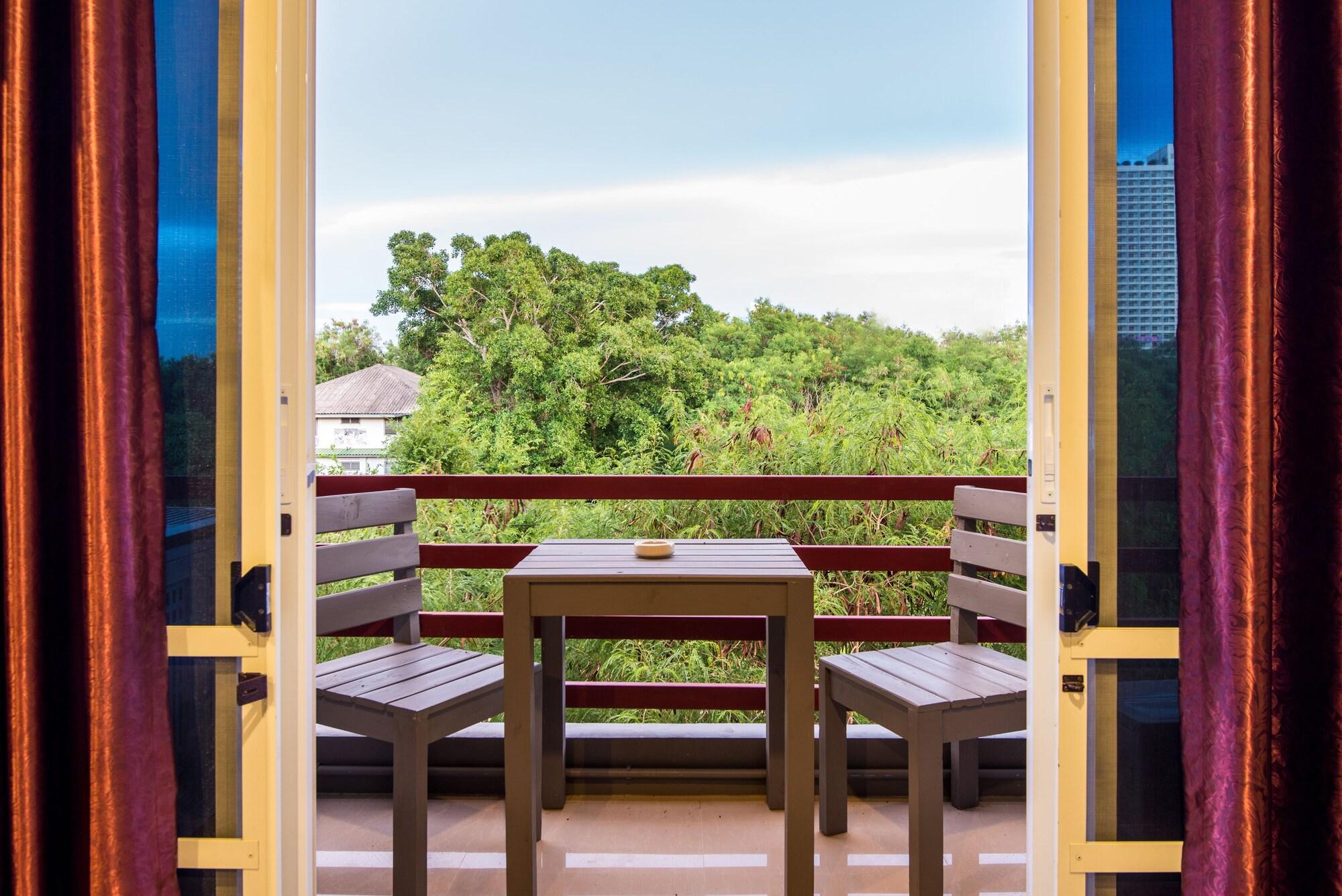 Pk Resort Pattaya Jomtien Beach Exterior photo