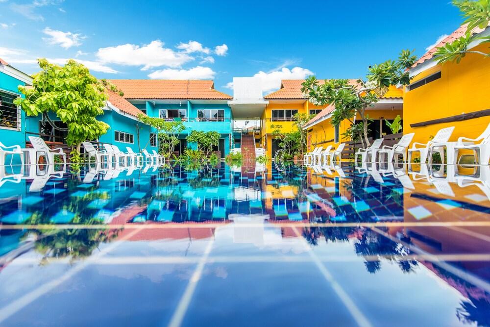 Pk Resort Pattaya Jomtien Beach Exterior photo